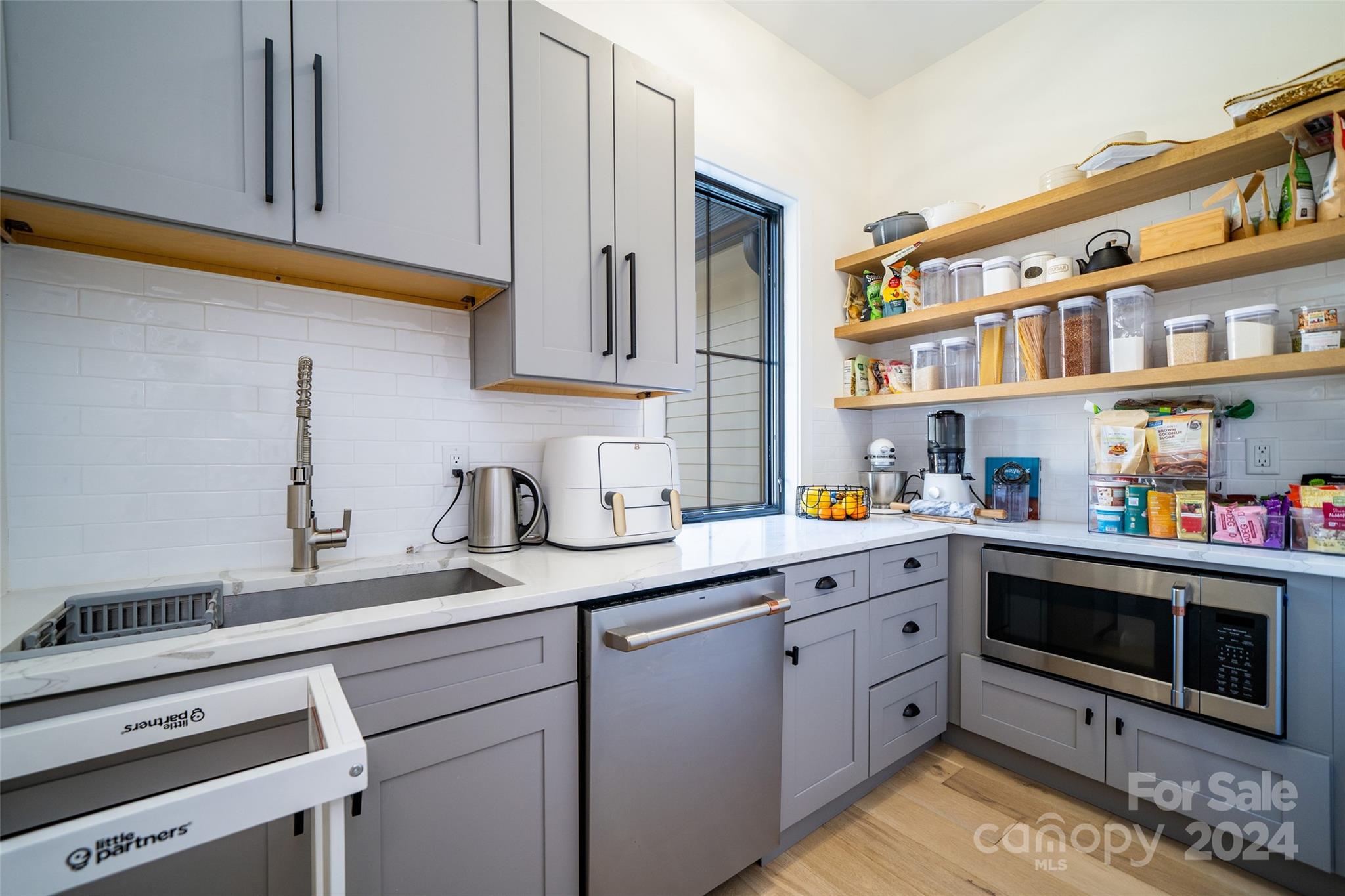 Mountain Shadows - Residential