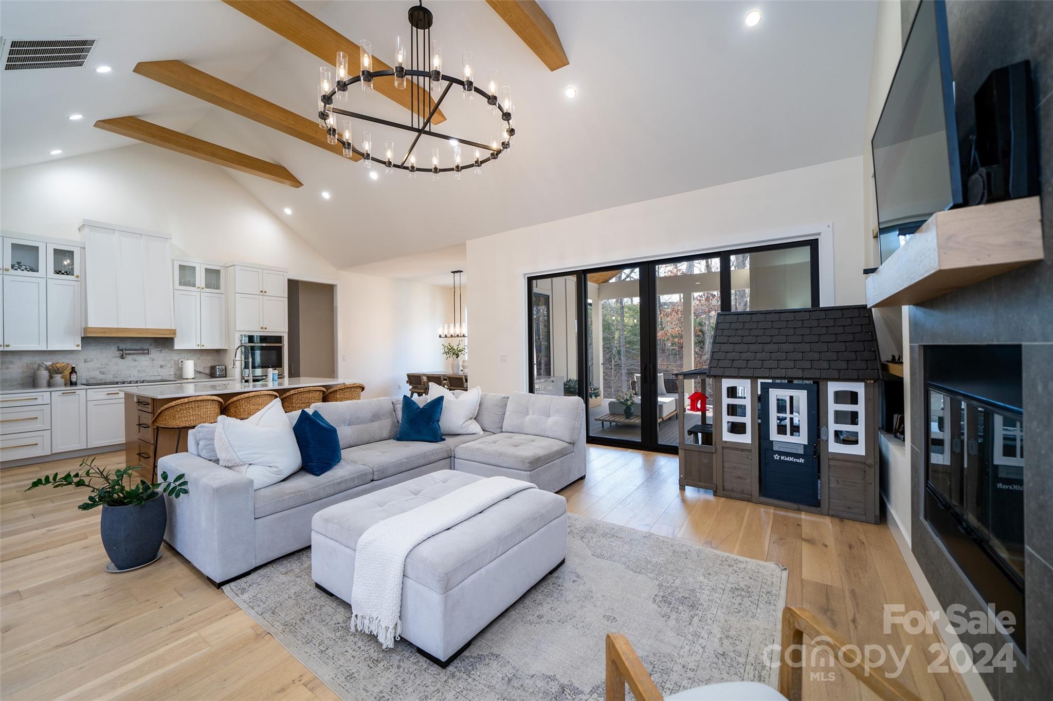 Mountain Shadows - Residential