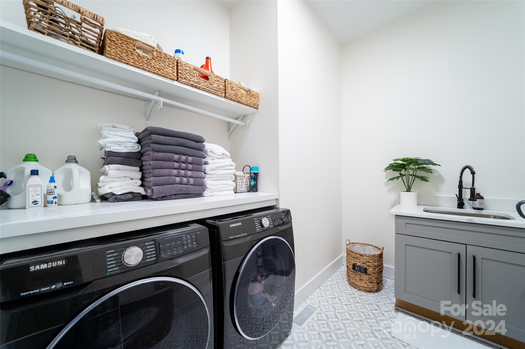 Mountain Shadows - Residential