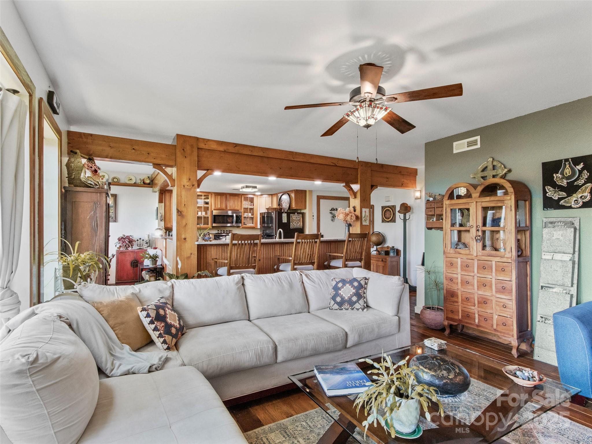 300 Creekside Way B-101
