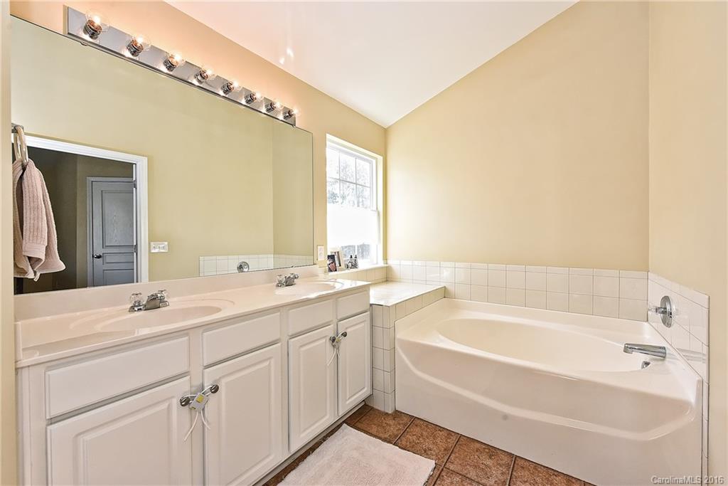 Ridge Pointe - Residential