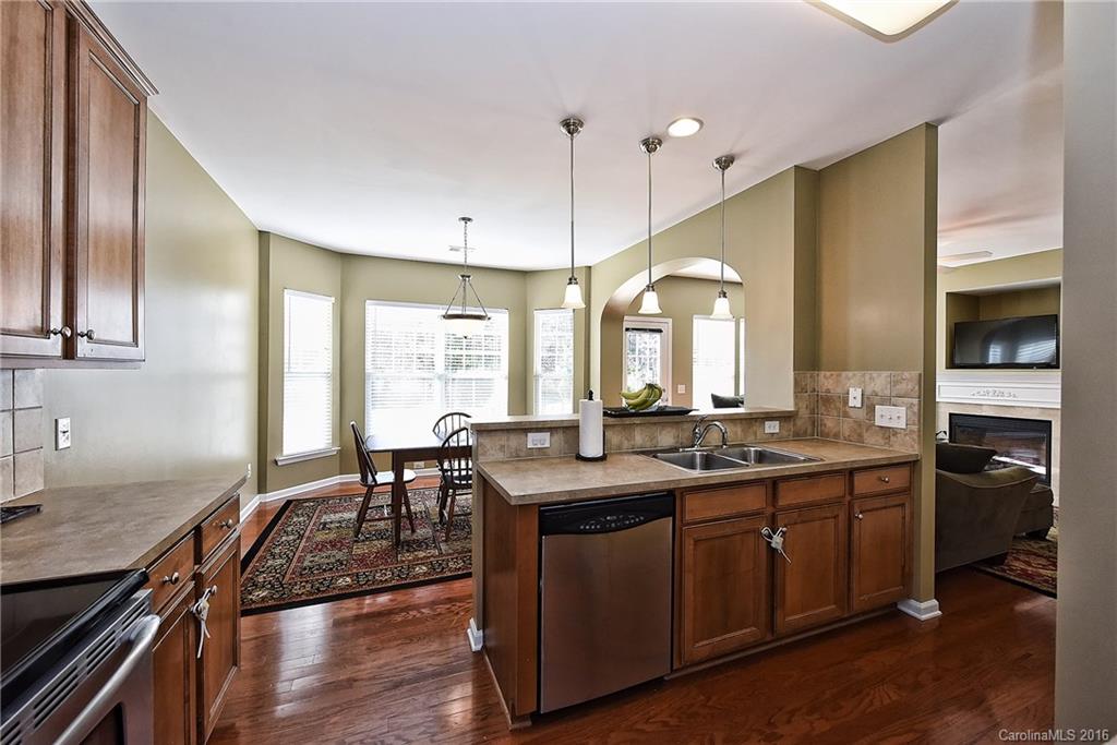 Ridge Pointe - Residential