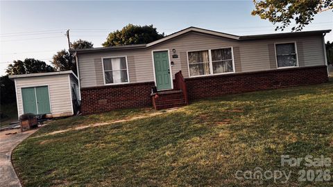 Photo of 5507 Sandy Creek Court, Newton, NC 28658 (MLS # 4371177)