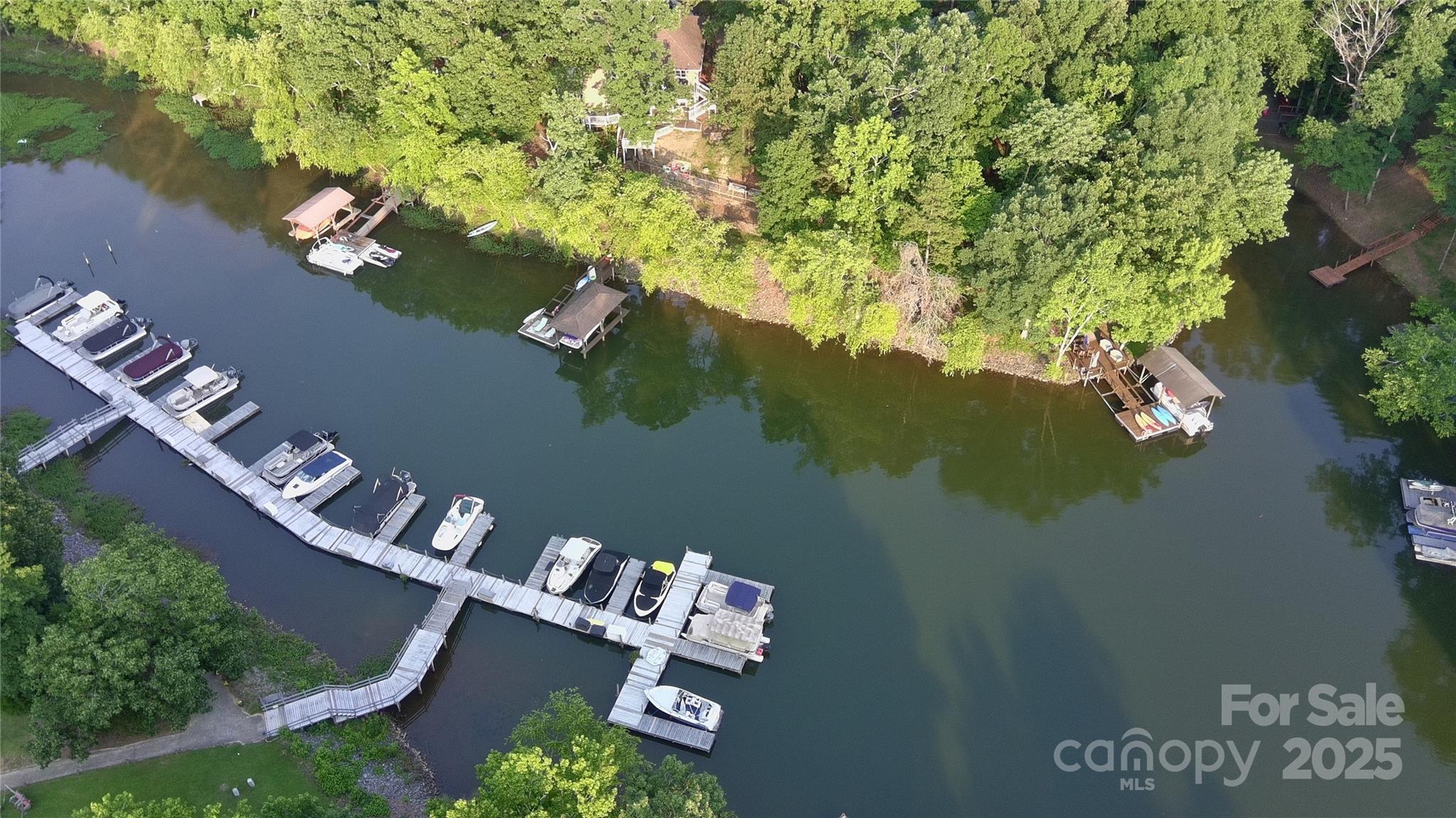 Tega Cay - Residential