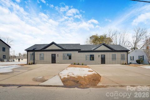 1214 Pearl Street Statesville NC 28677