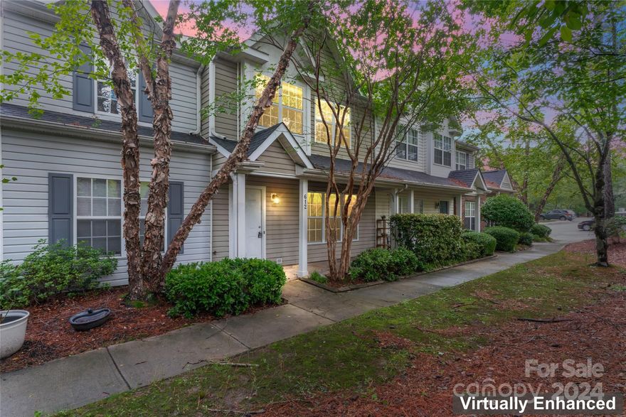 Move-in ready town home located in  Glenwater at University Place!  Step inside to find  a spacious great room, updated kitchen with white cabinetry and stainless appliances, and neutral paint throughout. Fabulous University Place location close to UNCC, dining, shopping and entertainment.