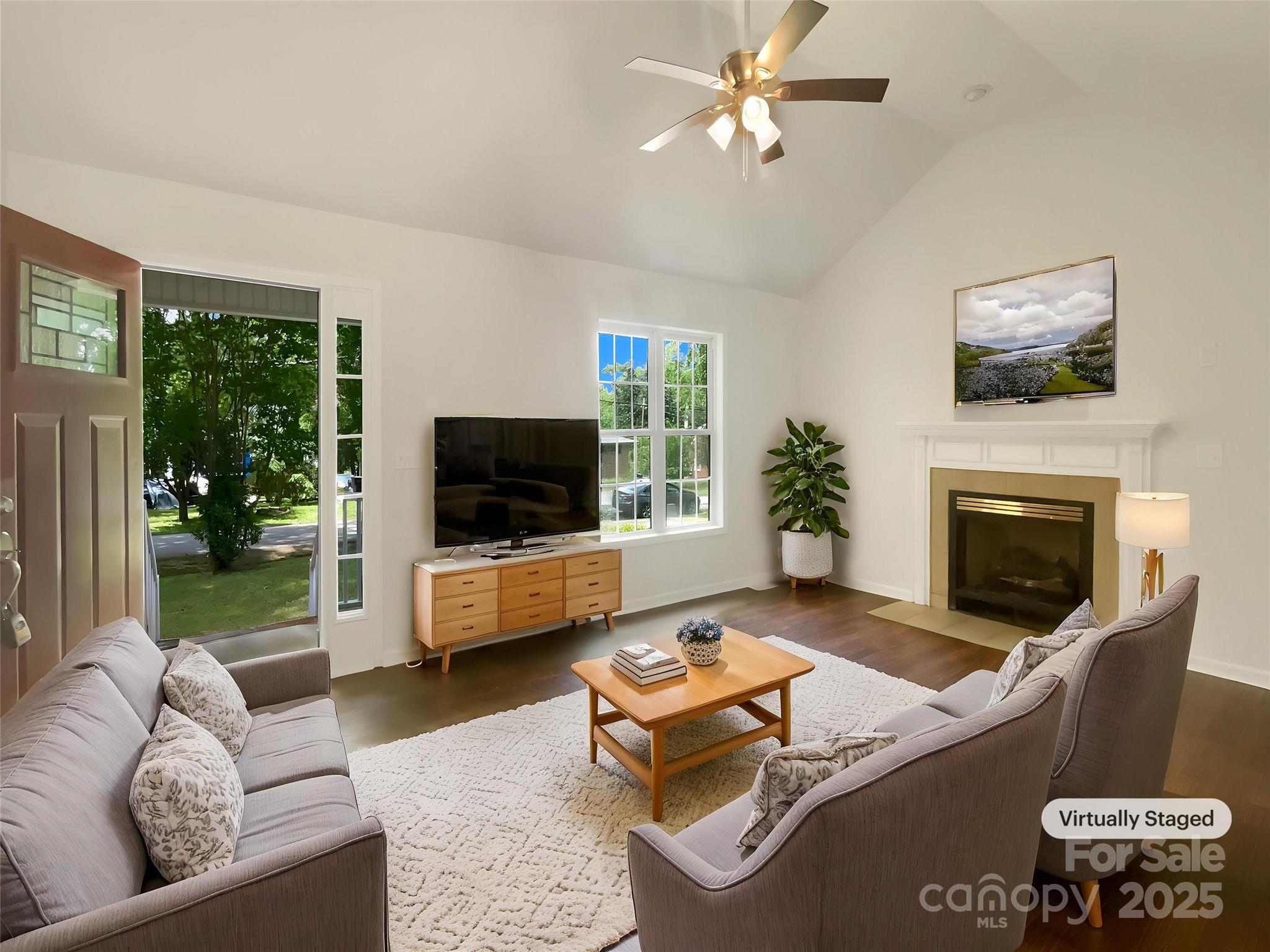 211 Sherwood Circle