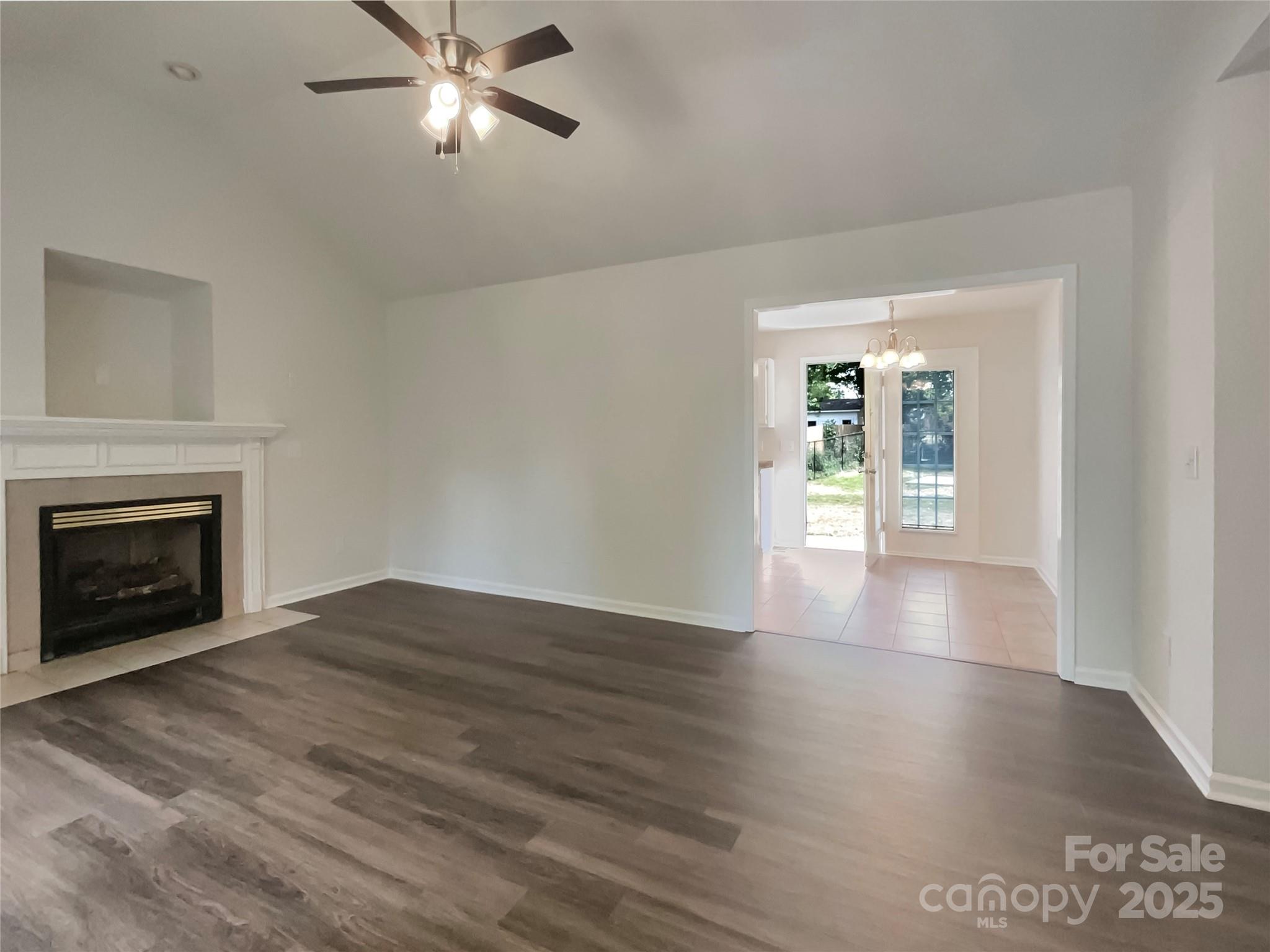 Country Club Estates - Residential