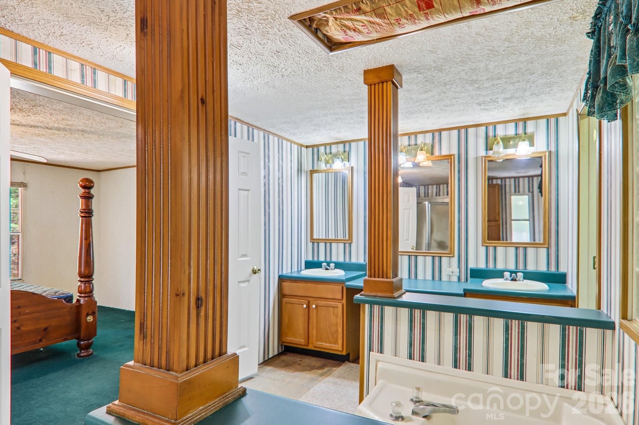Cove Creek - Residential