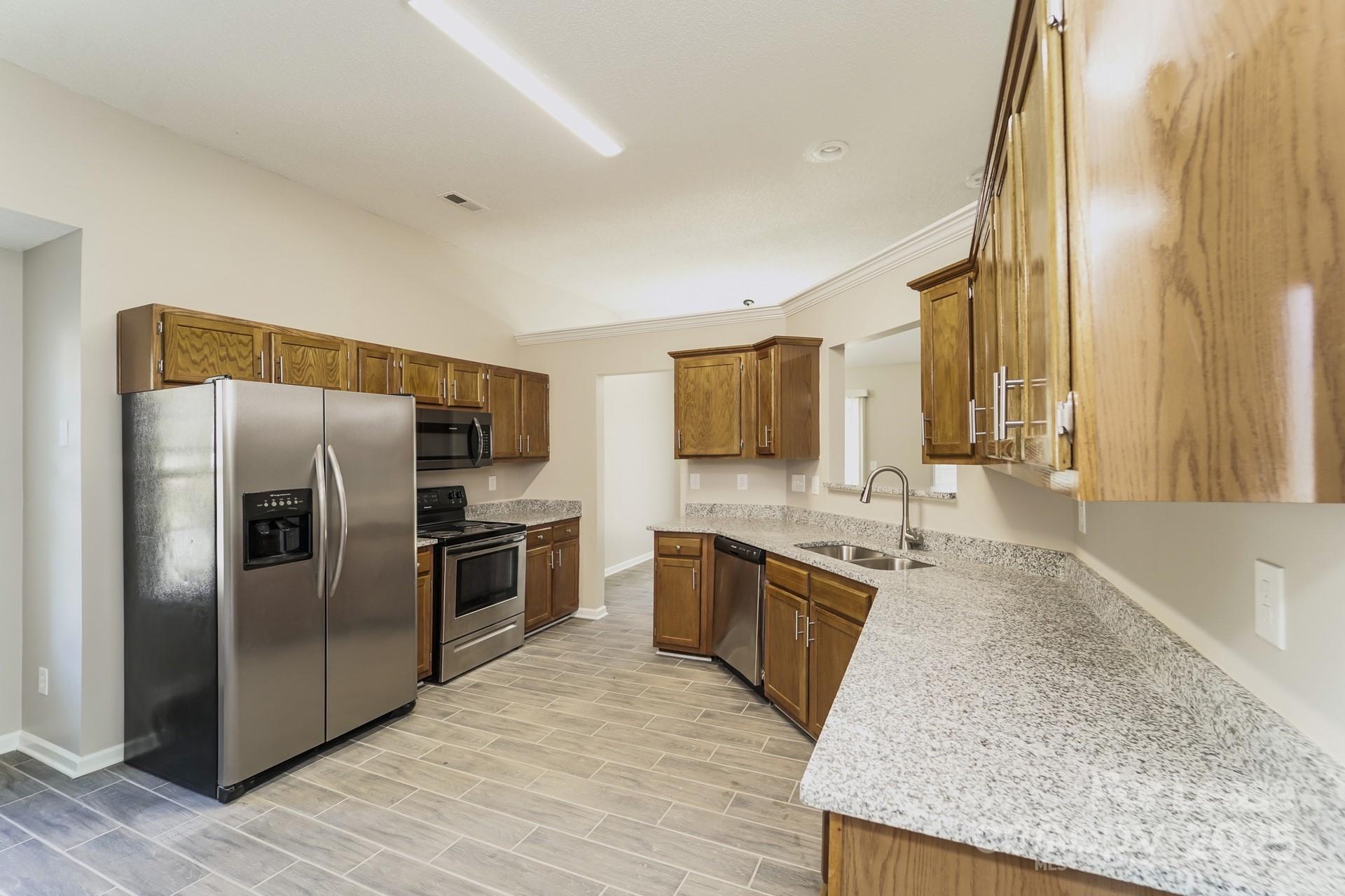 Eastfield Ridge - Residential Lease
