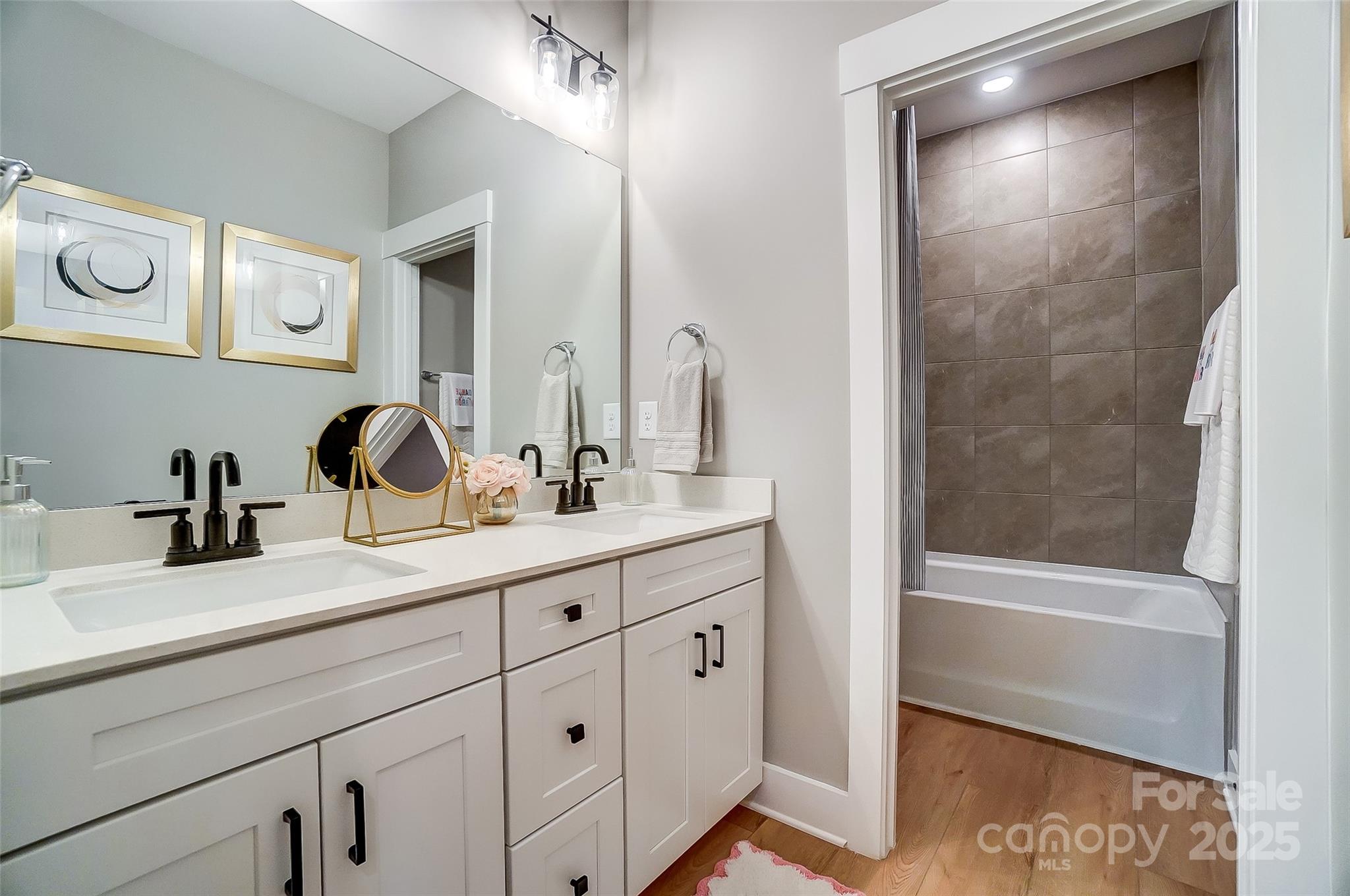 Peytons Creek - Residential