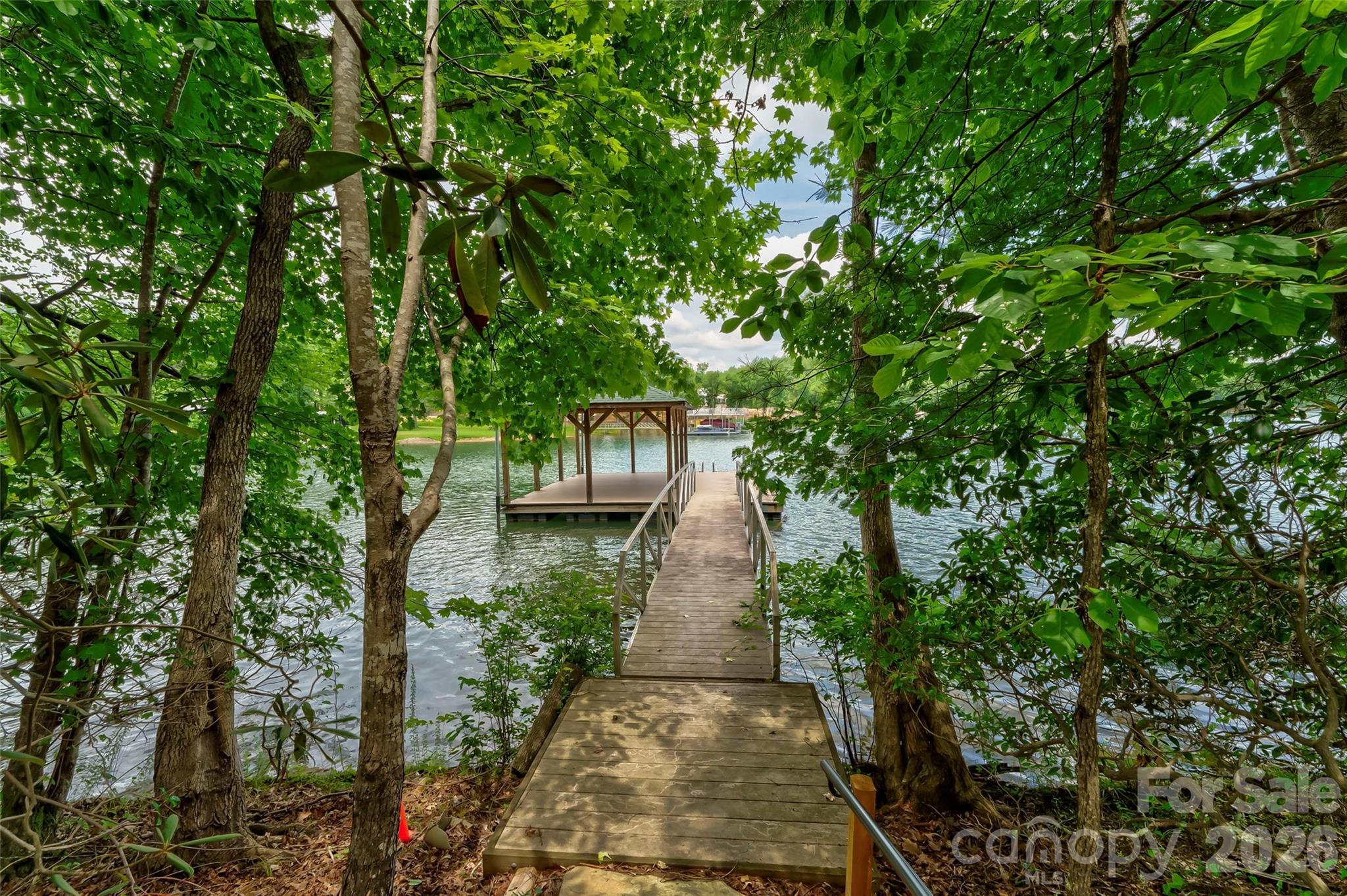 The Peninsula at Lake James - Land