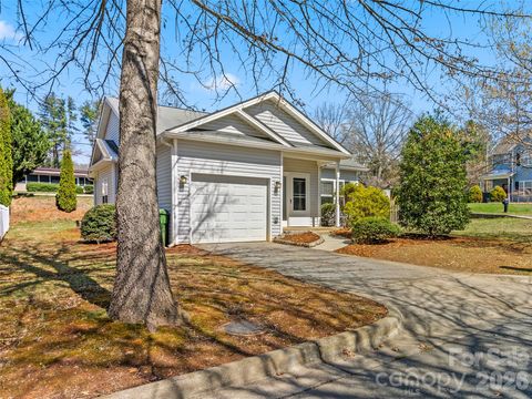 Photo of 15 Scottish Circle, Asheville, NC 28803 (MLS # 4360015)