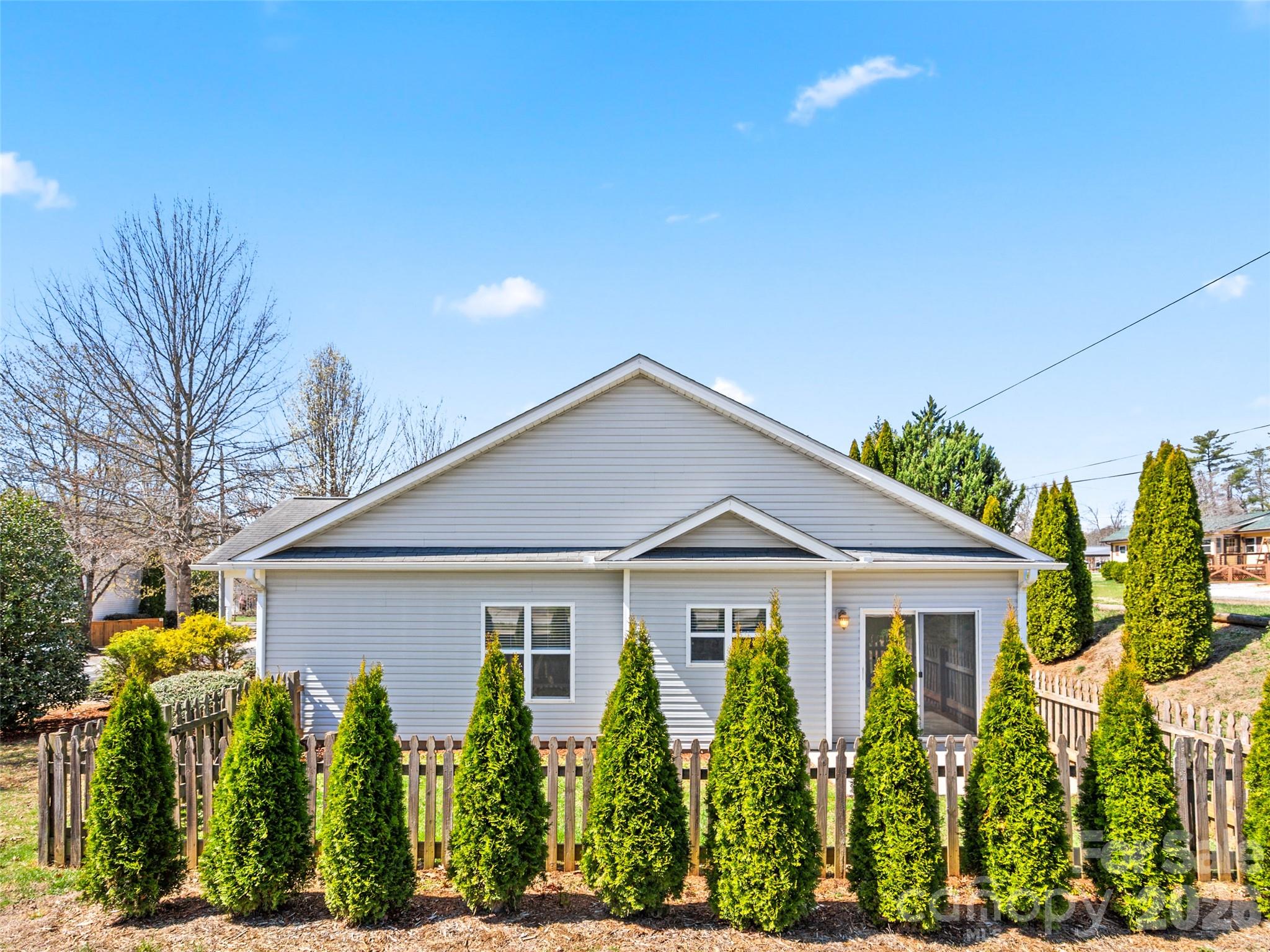 Skyland Knoll - Residential