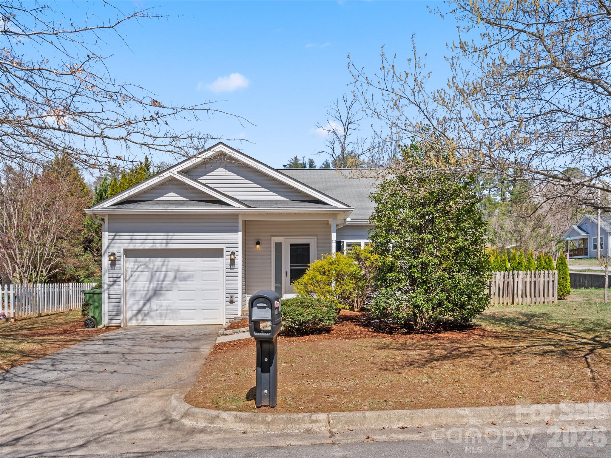 Skyland Knoll - Residential