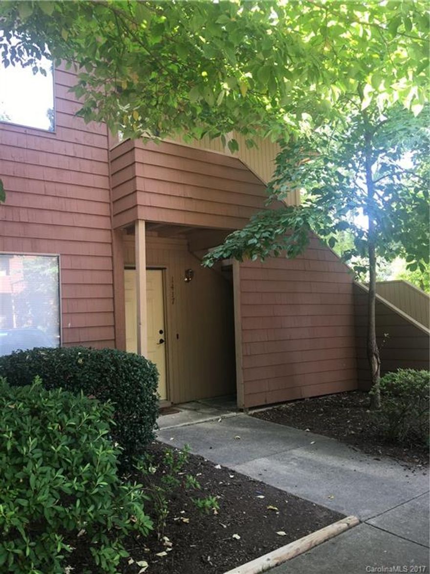 Great investment property! New heat and air system installed July 2016,  Maytag M120 with a 12 year parts warranty and a 2 year parts warranty through American Air which does transfer to whoever buy the condo.
New high tech thermostat, new refrigerator, all new vinyl plank flooring, freshly painted, new light fixtures, new closet doors.