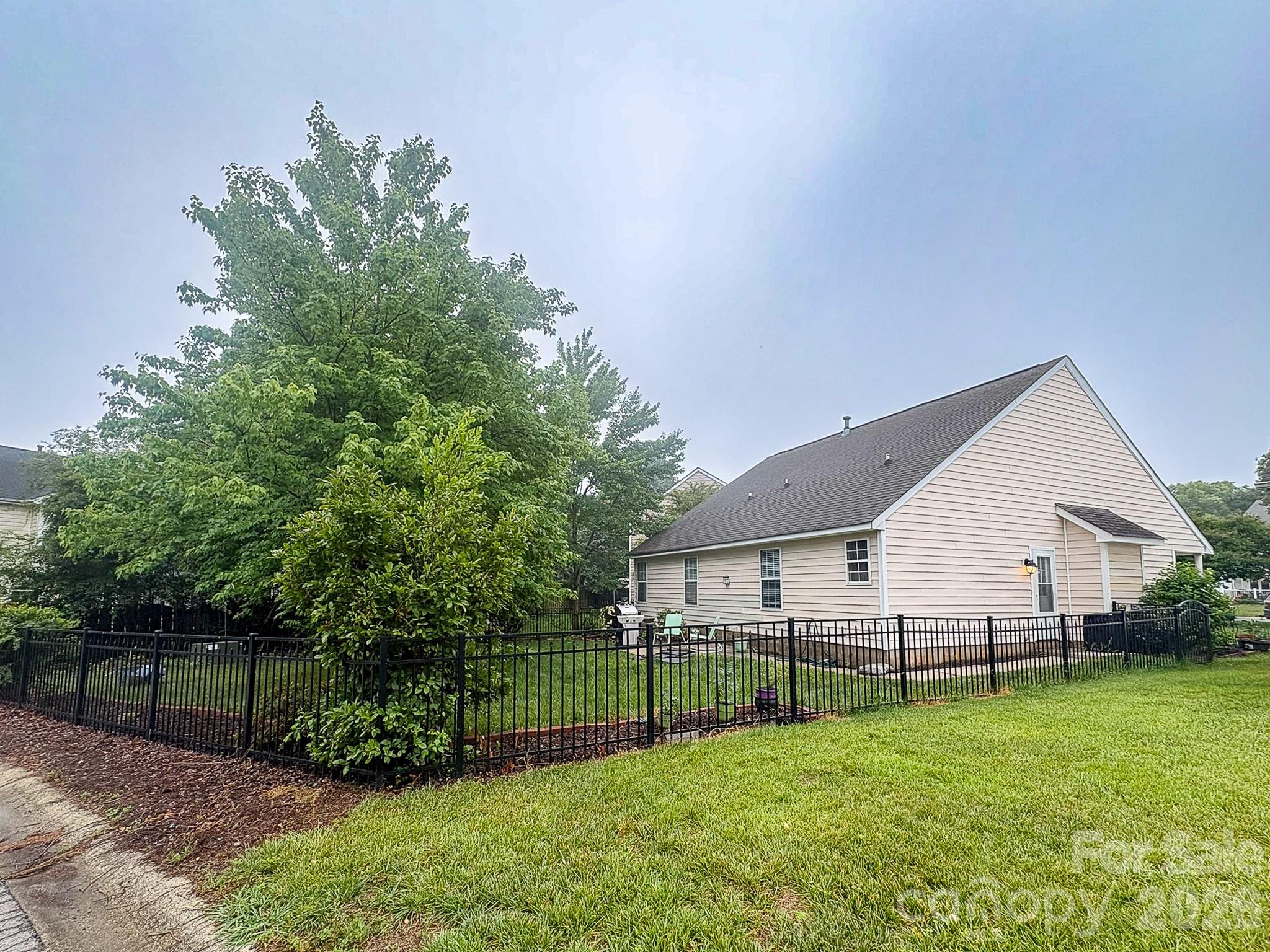 Properties | Kathy Shaffer, REALTOR® in Charlotte, NC 5702 Vine Court 21