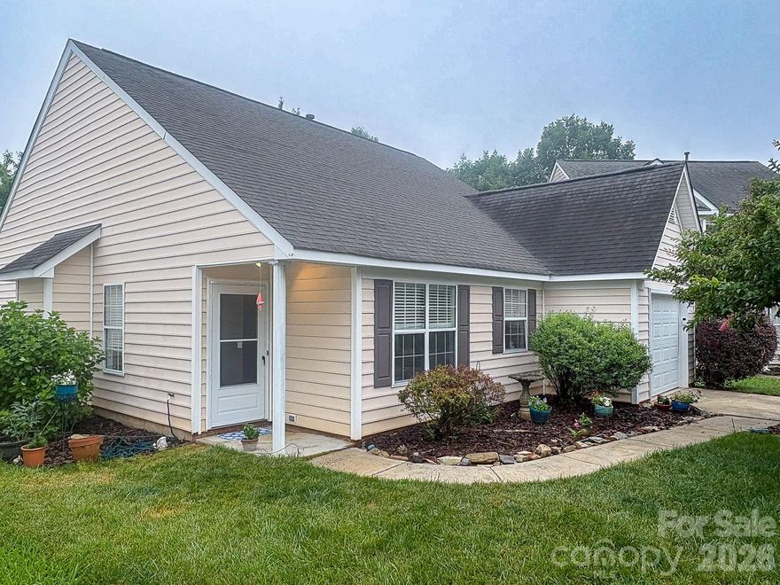 LOCATION! LOCATION!! LOCATION!!! Conveniently located to everything, fenced in back yard, fresh paint, storm door, large closet in primary bedroom, spacious open floor plan, nice cul de sac lot. Won't last long.