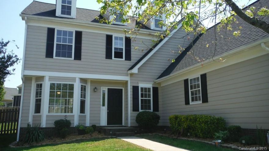 Ready to move in! Great Location! Updates include New Water Heater 2013, Freshly Painted Throughout, New Carpet, Updated Kitchen with New Counters and Flooring. Fully Fenced Back yard. Cul-de-Sac.  This home is sparkling clean and ready for your buyers!