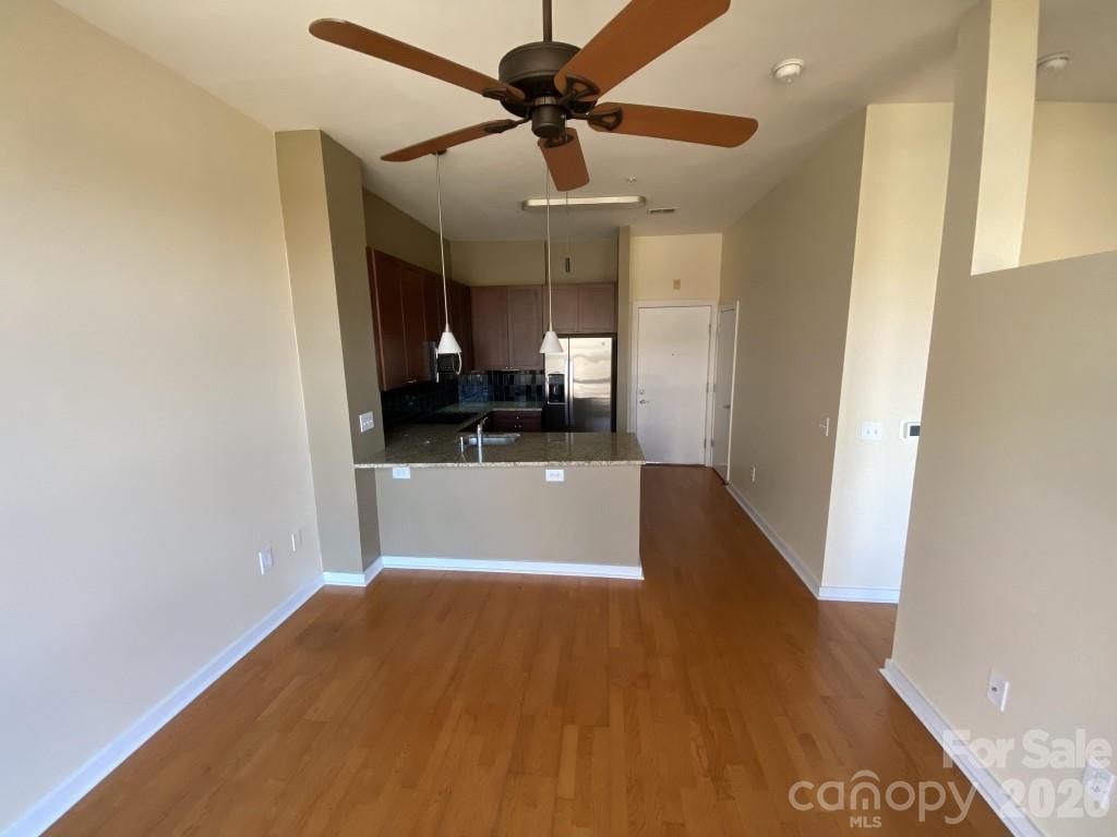 525 E 6th Street 401
