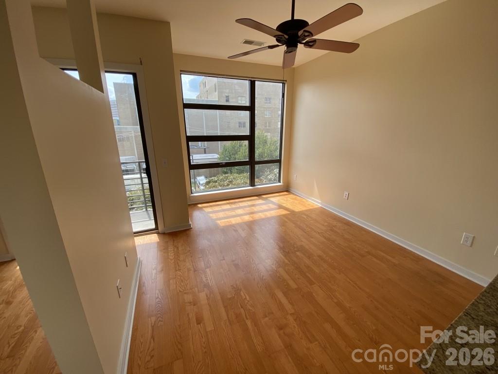525 E 6th Street 401