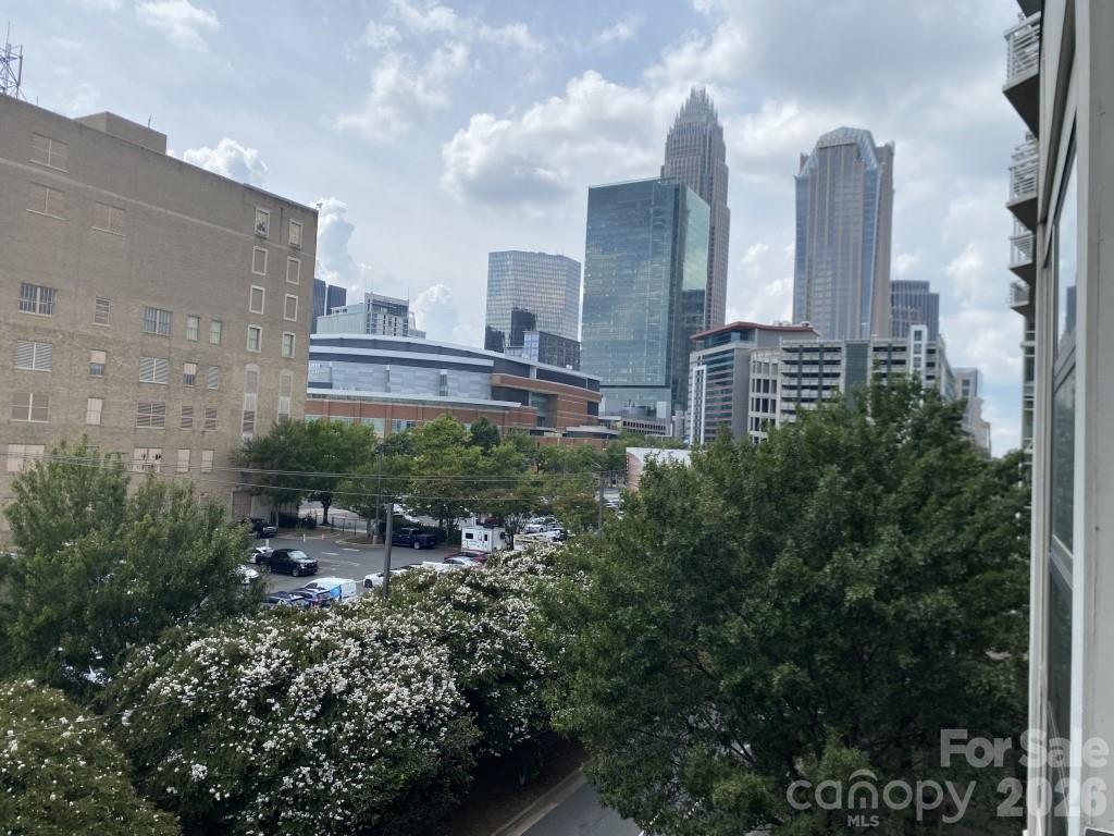 525 E 6th Street 401
