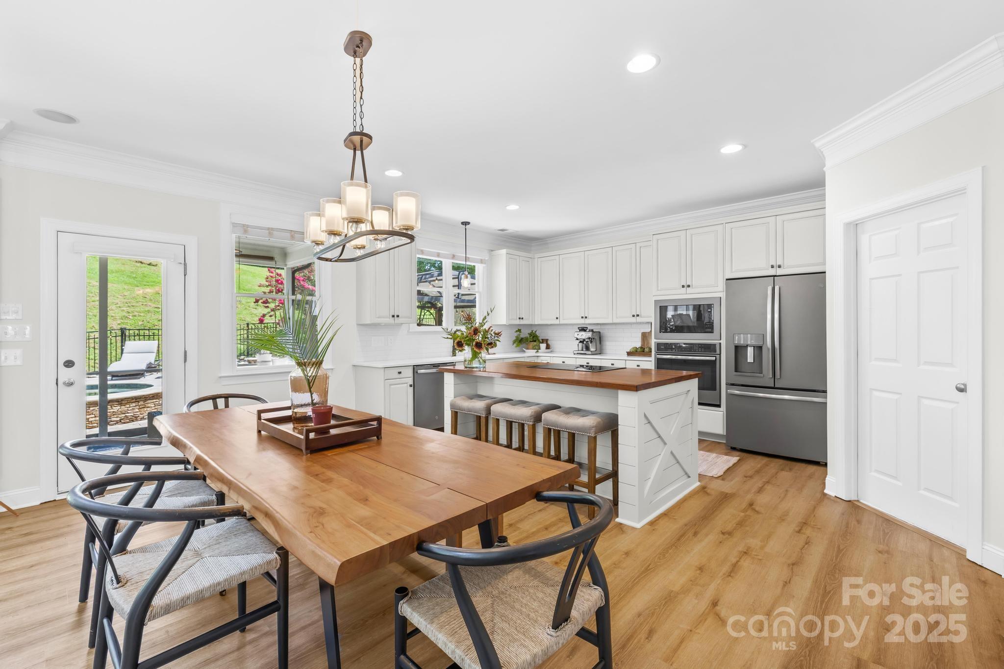 2224 Lantern Way Circle