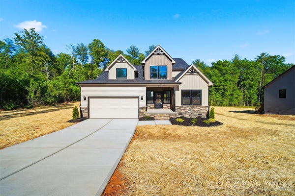 2434 KIMBERLY AVE, MORGANTON, NC 28655 - Image 5ef7f9ca5fcb45ccb090f5a6a749ce21/4237791309