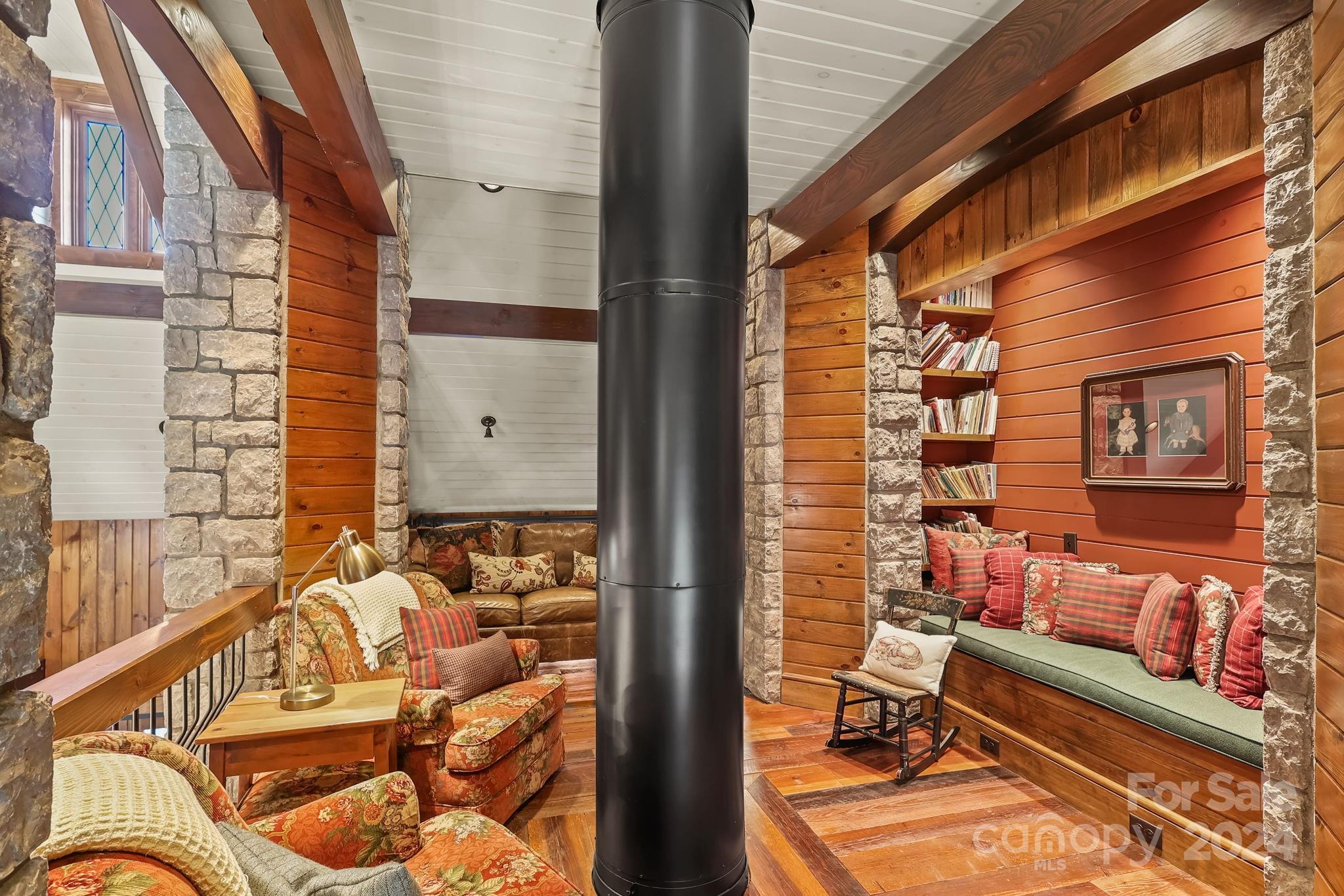 Banner Elk, North Carolina 28604, United States, 4 Bedrooms Bedrooms, ,5 BathroomsBathrooms,Residential,Active,66559