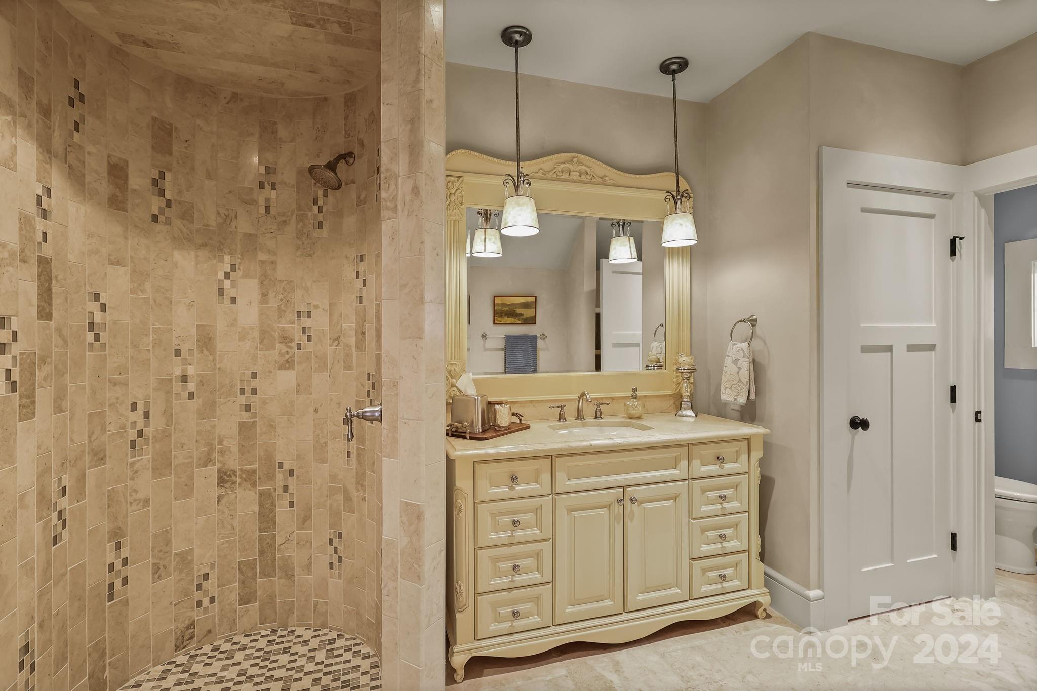 Banner Elk, North Carolina 28604, United States, 4 Bedrooms Bedrooms, ,5 BathroomsBathrooms,Residential,Active,66559