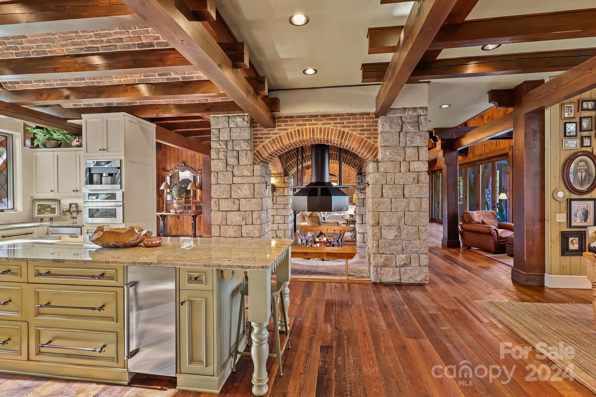 Banner Elk, North Carolina 28604, United States, 4 Bedrooms Bedrooms, ,5 BathroomsBathrooms,Residential,Active,66559