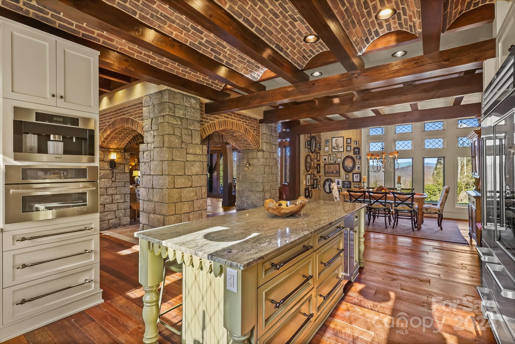 Banner Elk, North Carolina 28604, United States, 4 Bedrooms Bedrooms, ,5 BathroomsBathrooms,Residential,Active,66559