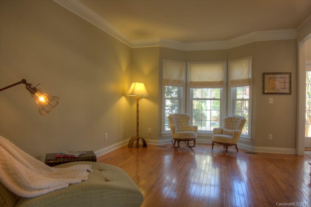 Macaulay - Residential Lease