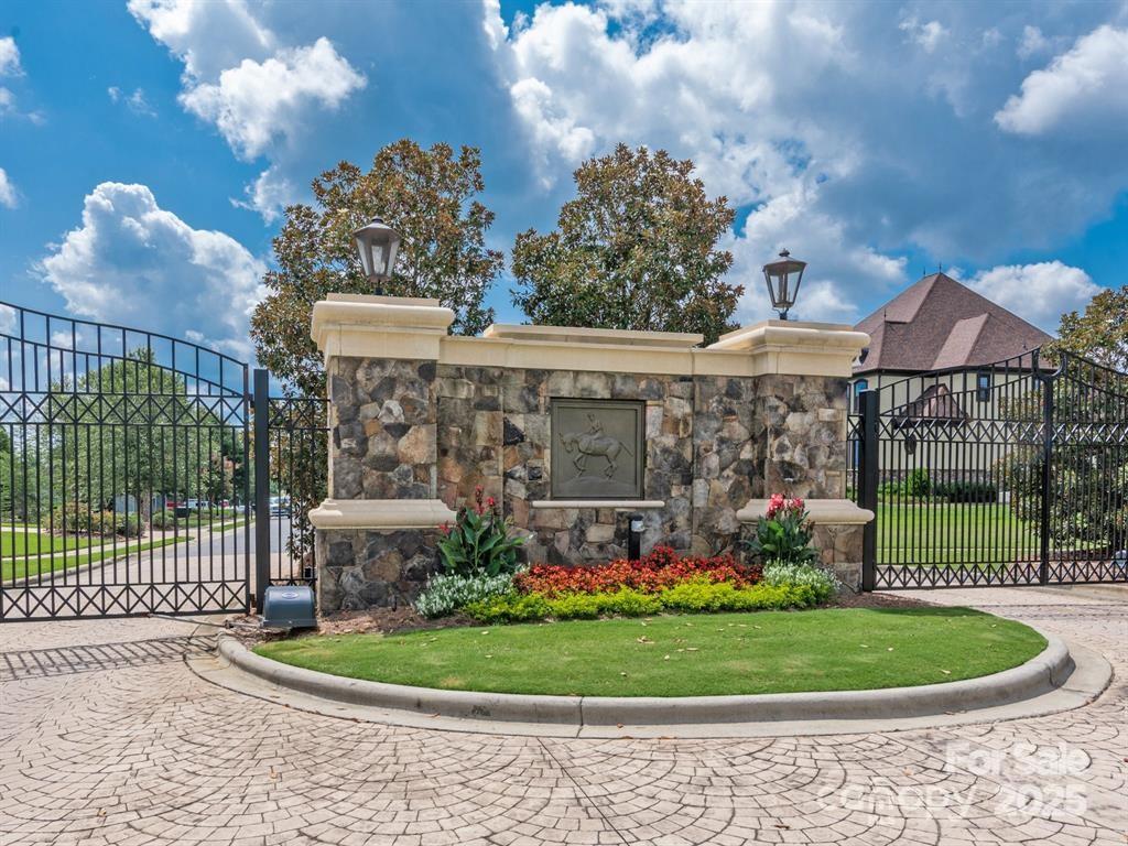1716 Funny Cide Drive