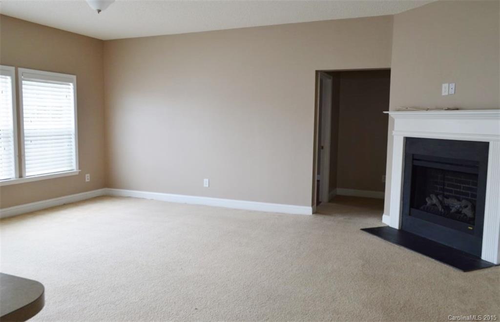 Hamilton Lakes - Residential