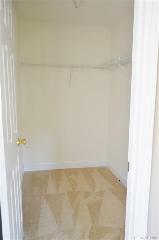 Hamilton Lakes - Residential