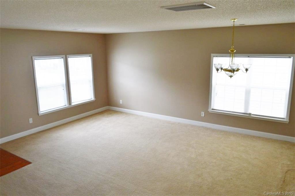 Hamilton Lakes - Residential