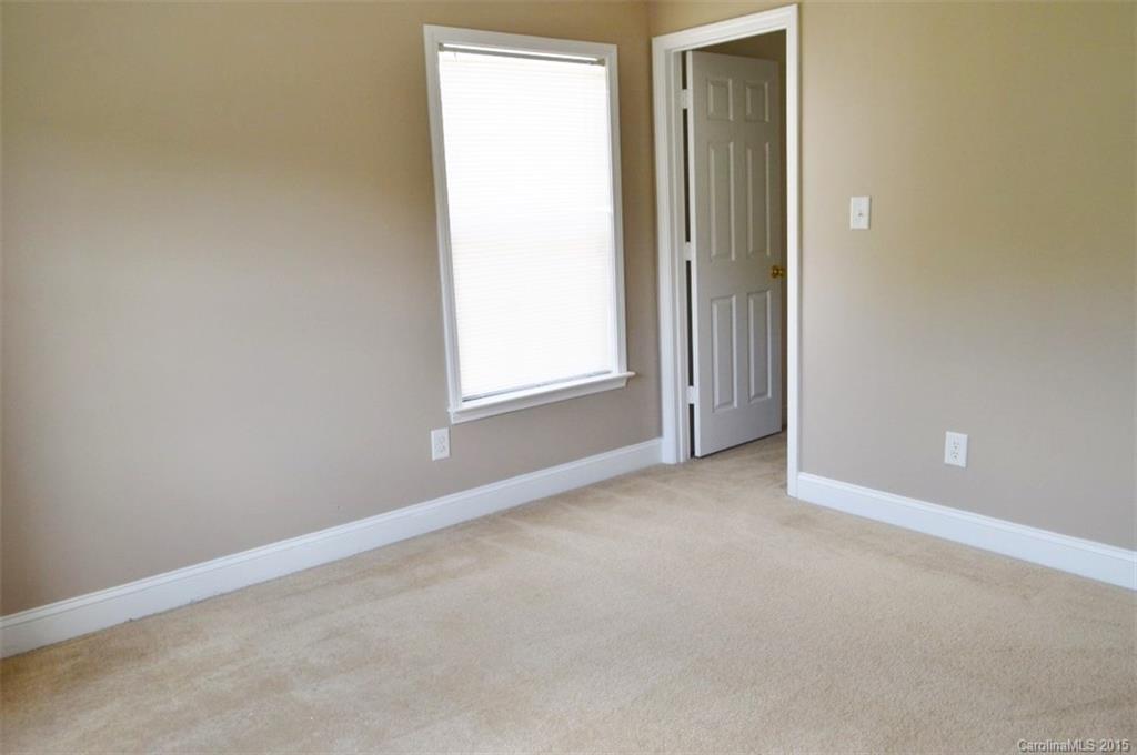 Hamilton Lakes - Residential