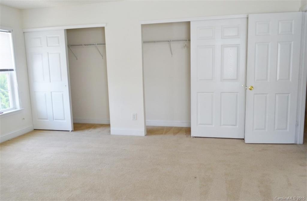 Hamilton Lakes - Residential