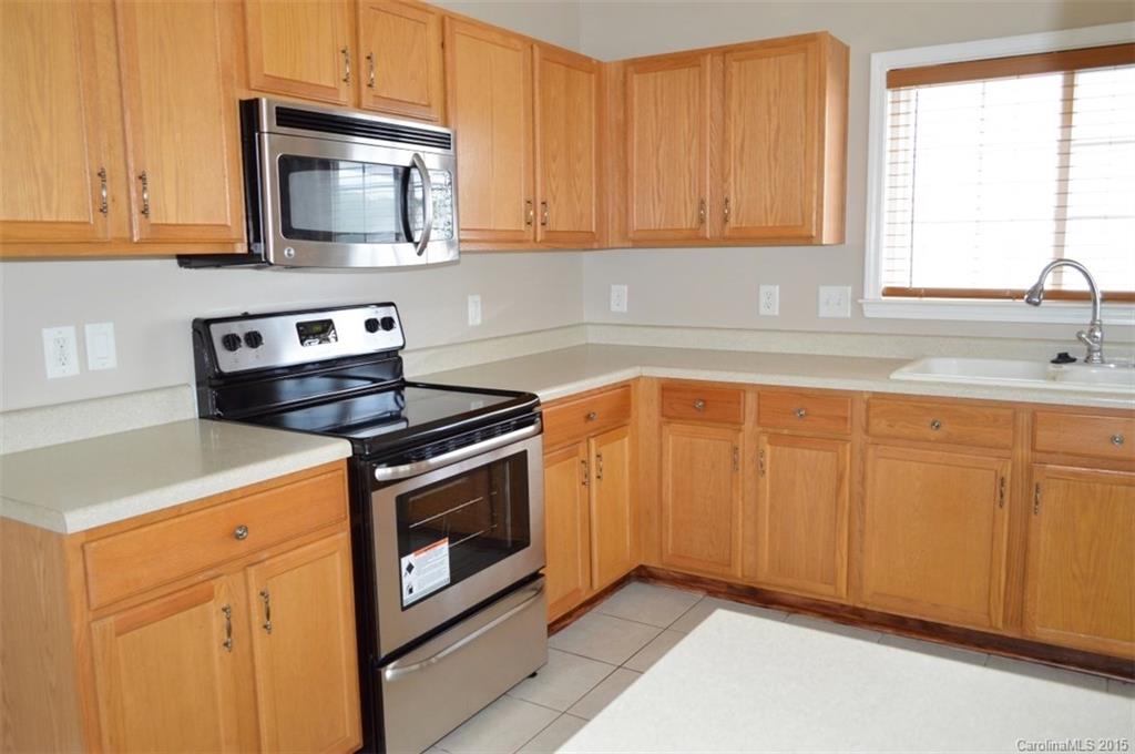 Hamilton Lakes - Residential