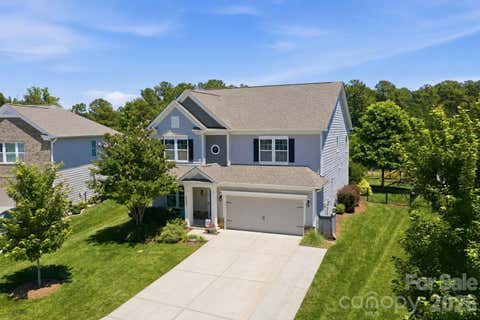 Photo of 3026 Spinner Court, Denver, NC 28037 (MLS # 4389852)