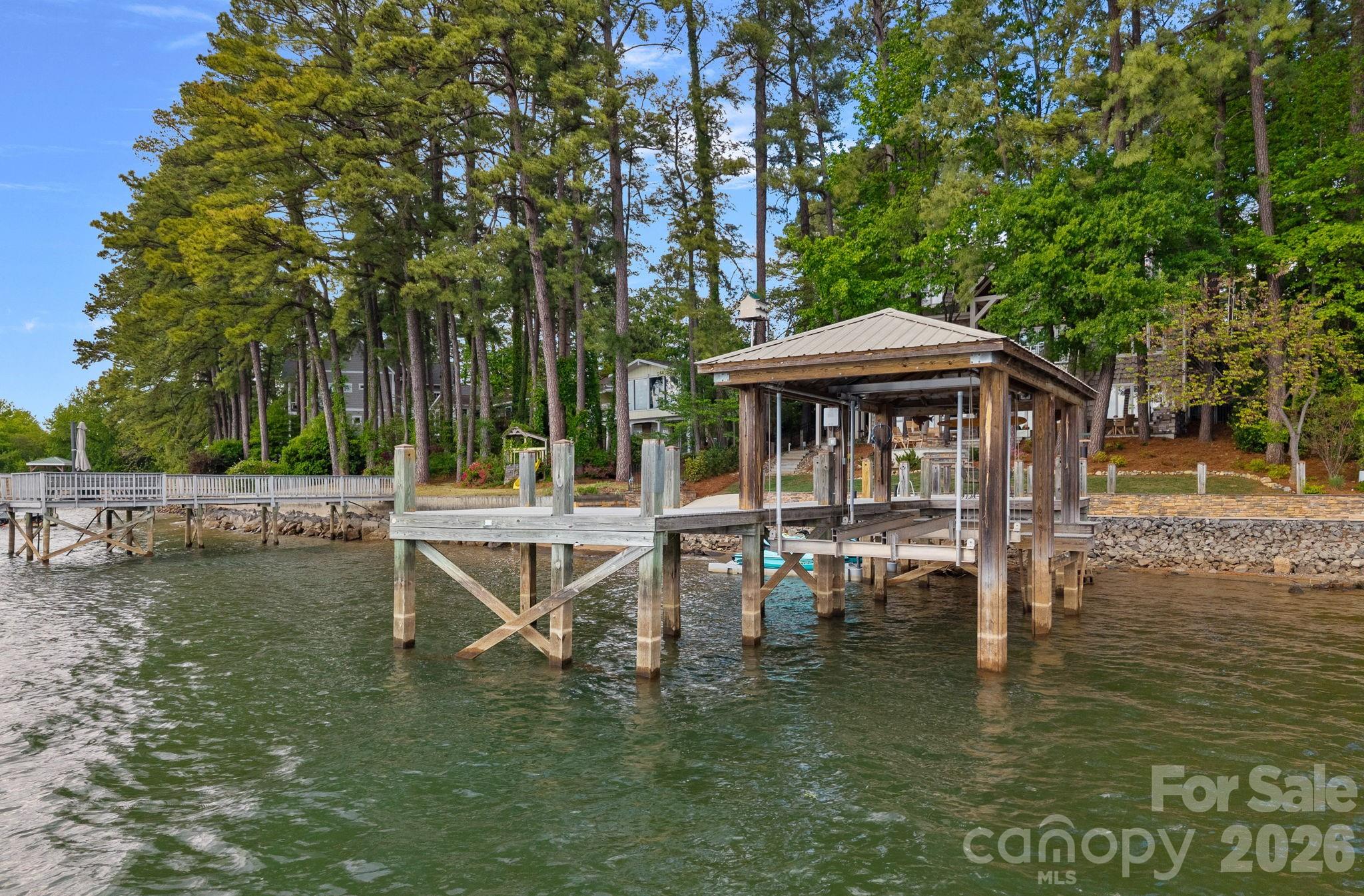 Island Forest - Residential