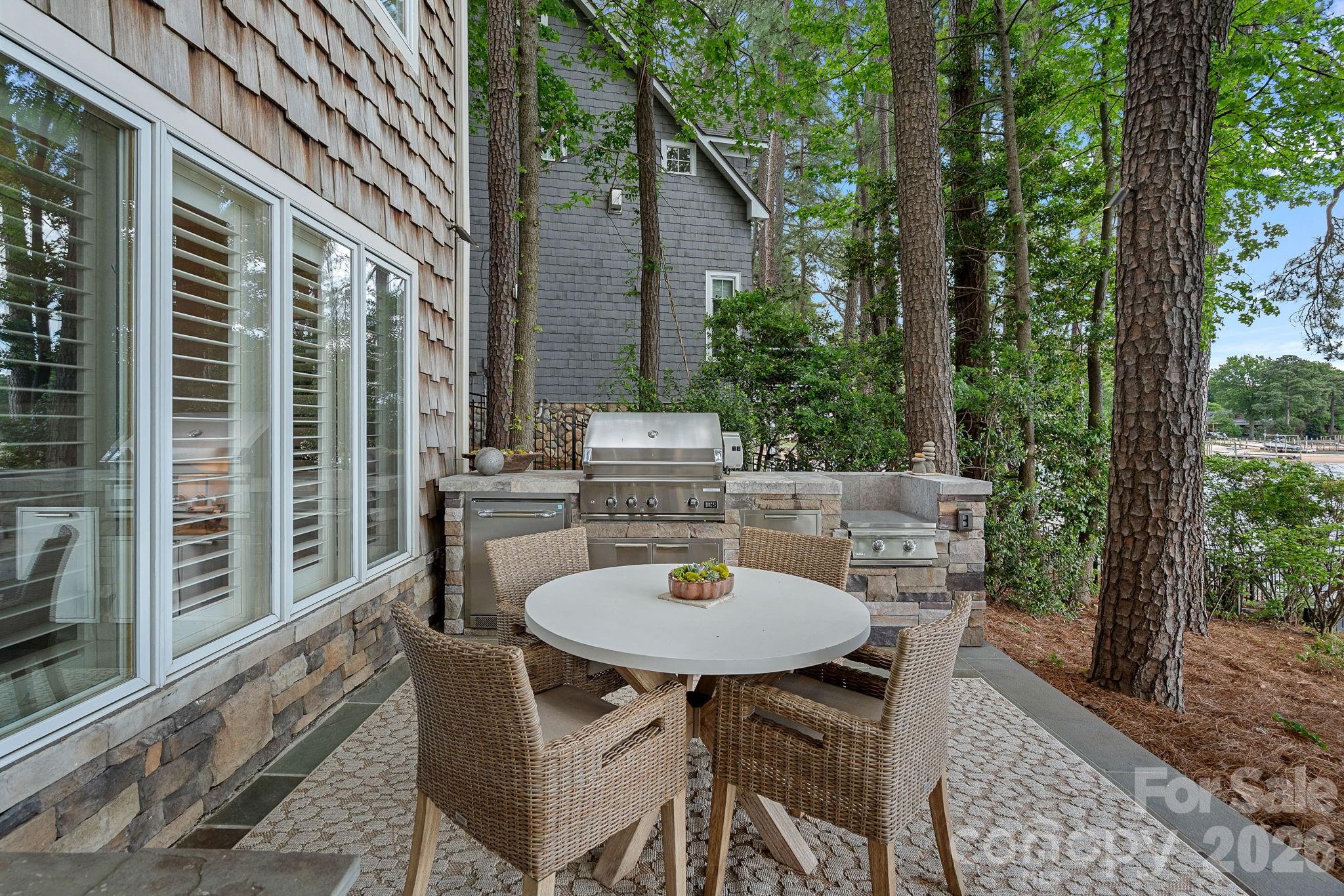 Island Forest - Residential