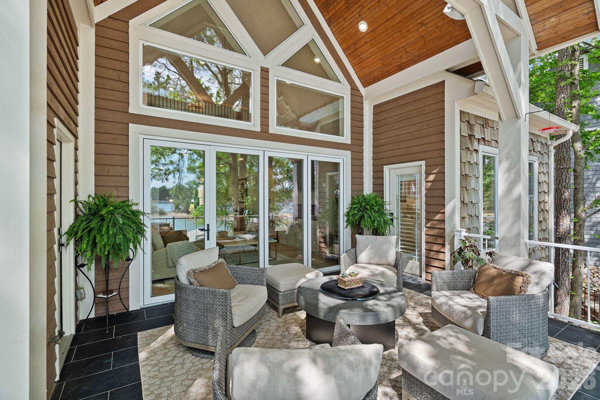 Island Forest - Residential