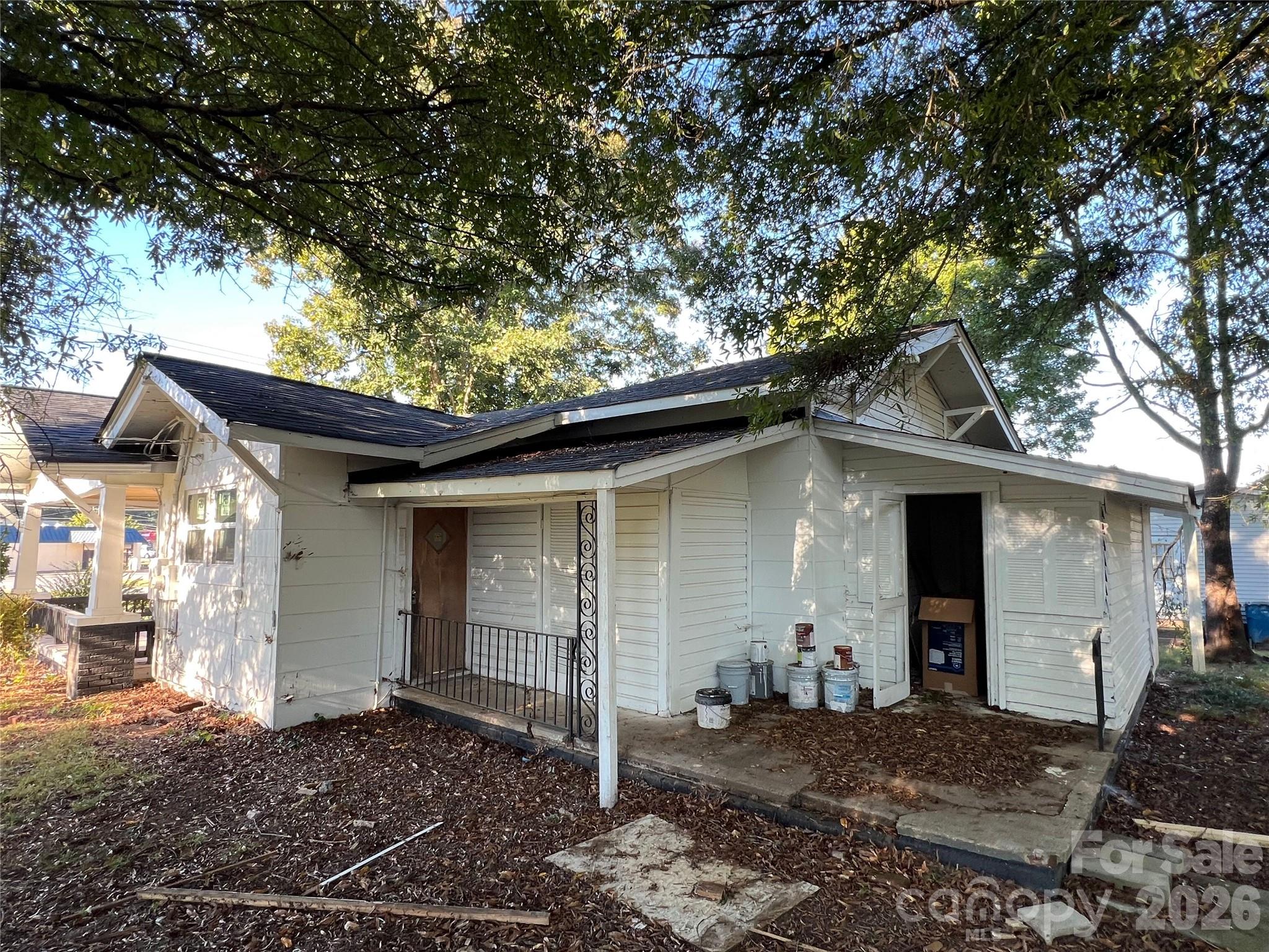 1313 E Maiden Road