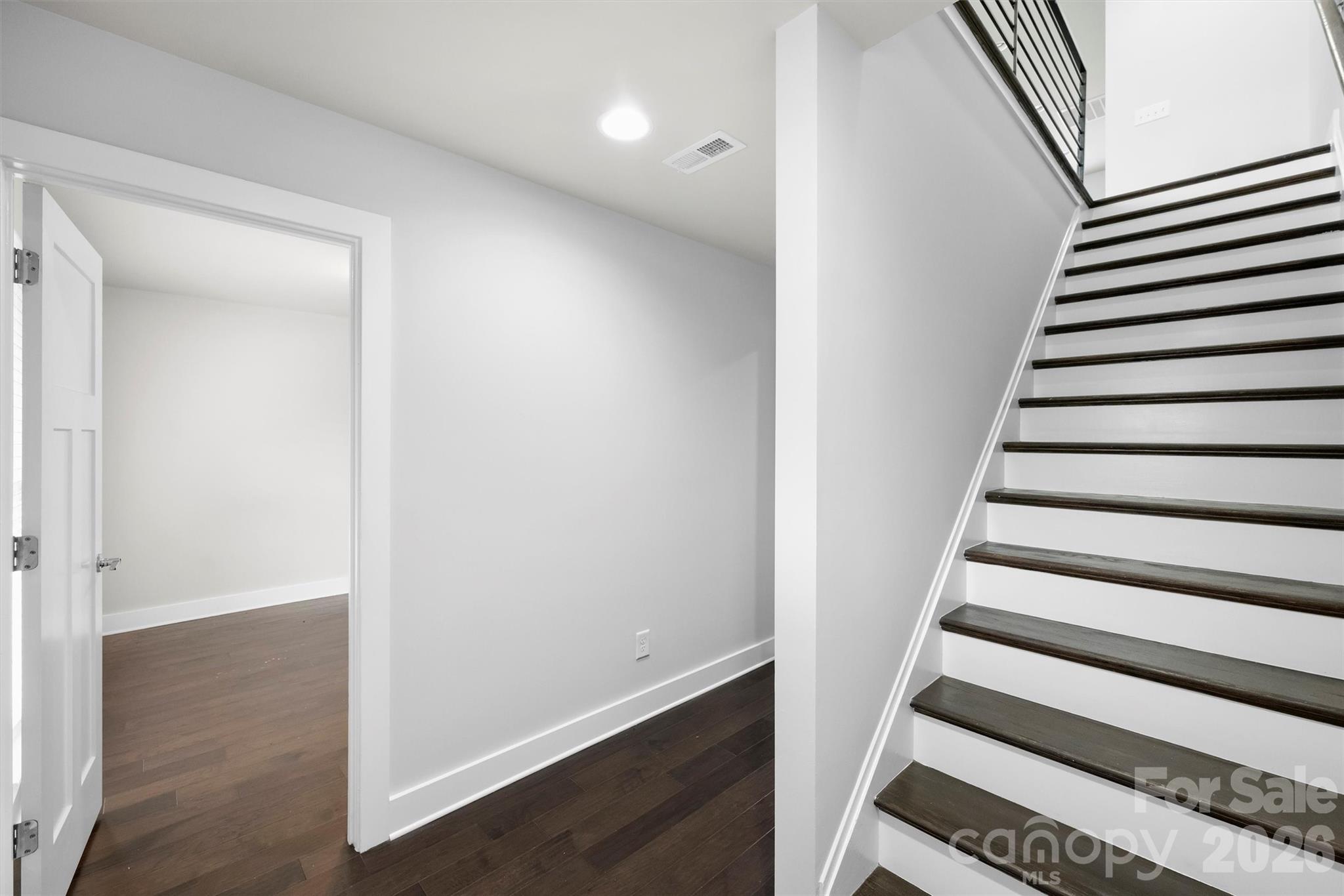 1555 Duckworth Avenue