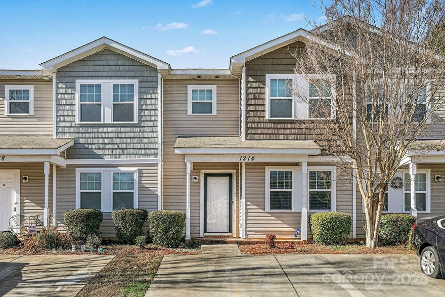 Located in the desirable Citiside on the Plaza community, this 2010-built townhome offers 3 bedrooms and 2.5 bathrooms just 15 minutes from Uptown Charlotte.