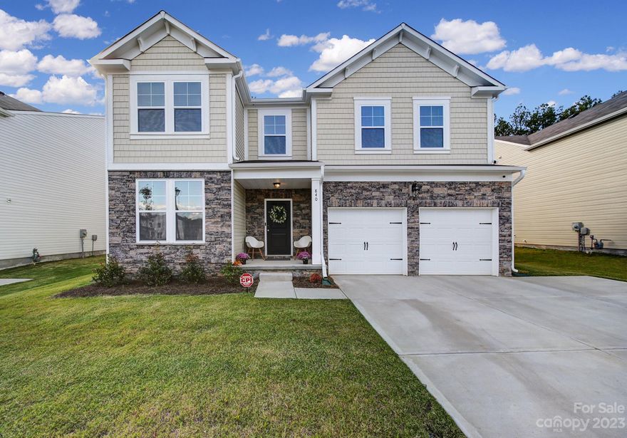 Luxurious, modern, and nearly 3000 sq ft home in vibrant Rock Hill! Don’t miss your chance to own in a new construction neighborhood close to downtown amenities! This home offers the best of contemporary living with an open concept kitchen-living-dining plus a formal dining that could be an office. Quartz countertops, high ceilings, a stone fireplace and a butler’s pantry complete this gorgeous main floor. The primary bedroom suite includes a seating area, a large bathroom, and oversized closet. Three additional bedrooms all w/ walk-in closets. Upstairs features a large loft which makes for a great living area, playroom or convert into 5th bedroom. Rock Hill's School of Choice program offers outstanding schools, each specializing in areas such as STEAM, World Languages, Accelerated Studies, International Baccalaureate, and Montessori.