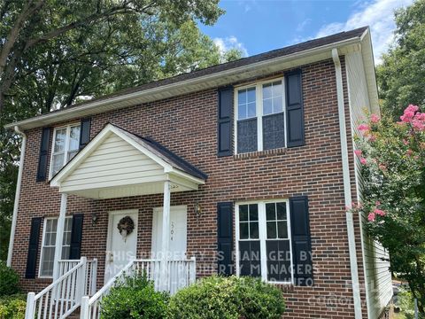 Photo of 504 Peach Street #A, Kannapolis, NC 28083 (MLS # 4317098) Photo of 504 Peach Street #A, Kannapolis, NC 28083 (MLS # 4317098)