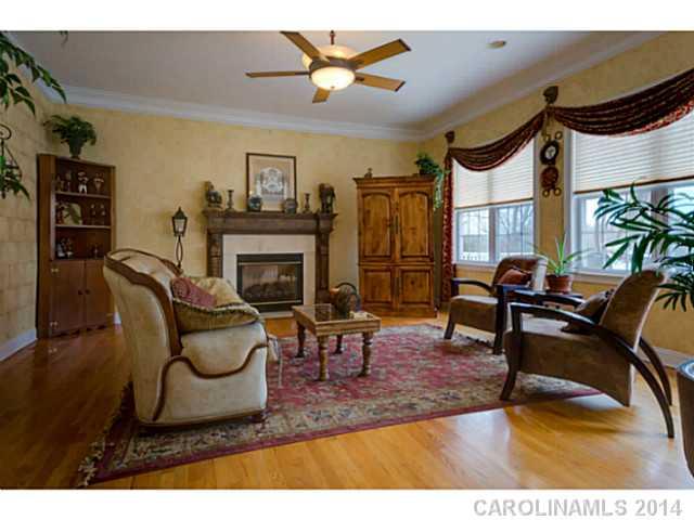 Tega Cay - Residential